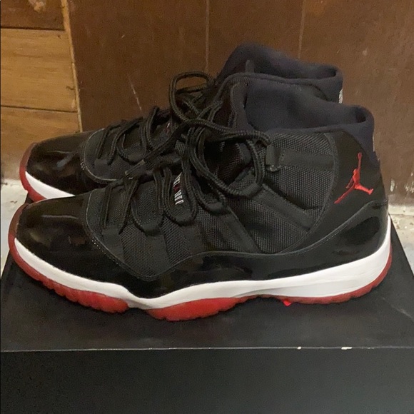 20012 jordan bred 11s - Picture 4 of 6